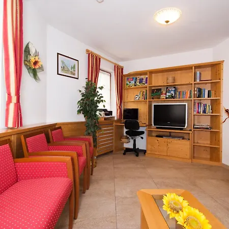 Garni Manuela-3